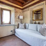 Iseolakerental - La Colombaia